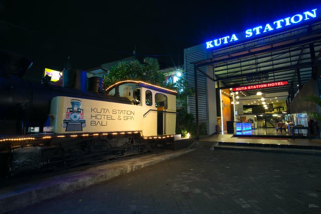 Kuta Station Hotel And Spa Bali Exterior photo