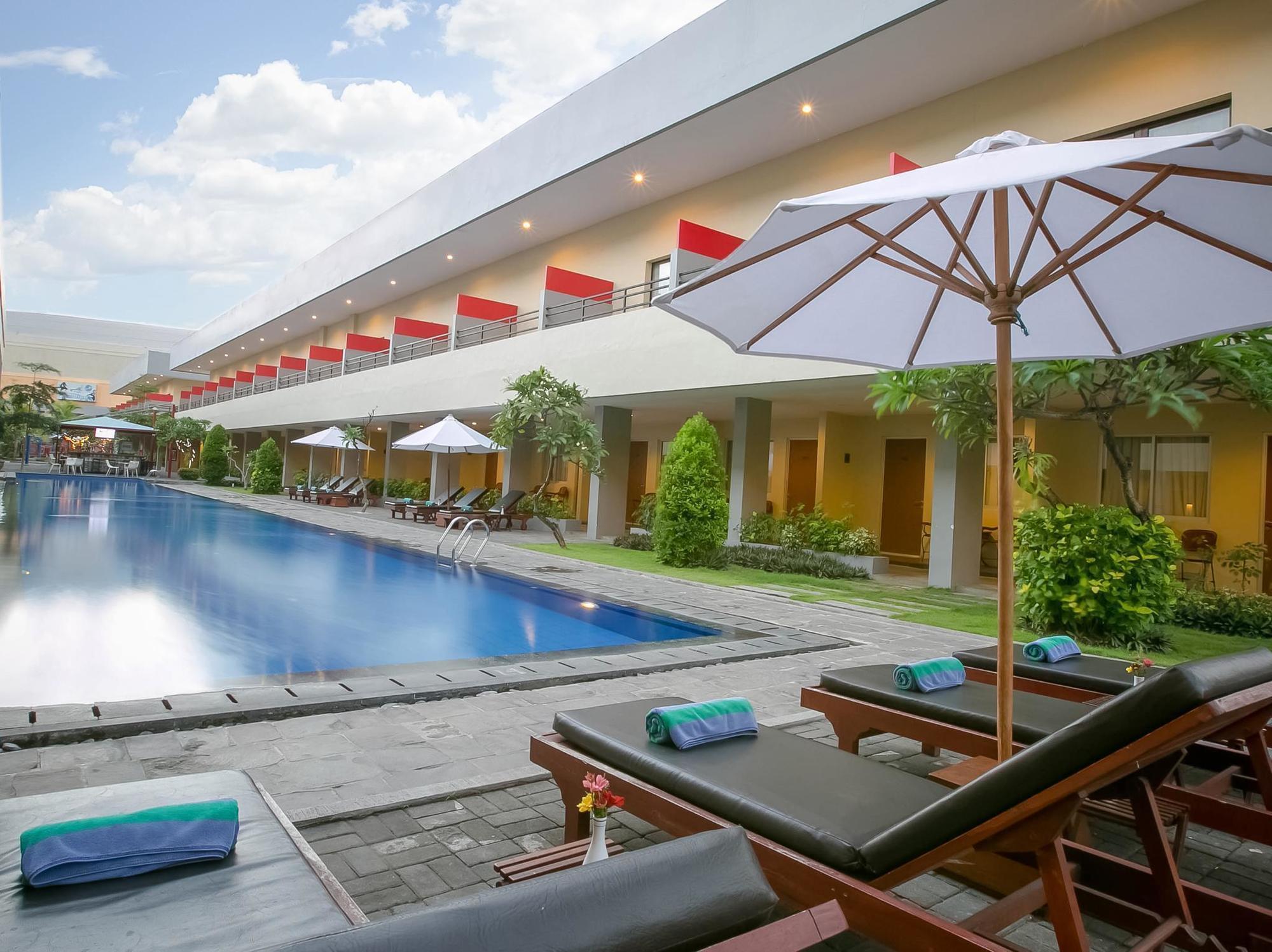 Kuta Station Hotel And Spa Bali Exterior photo