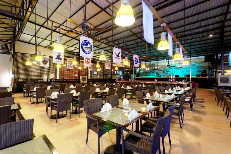 Kuta Station Hotel And Spa Bali Exterior photo