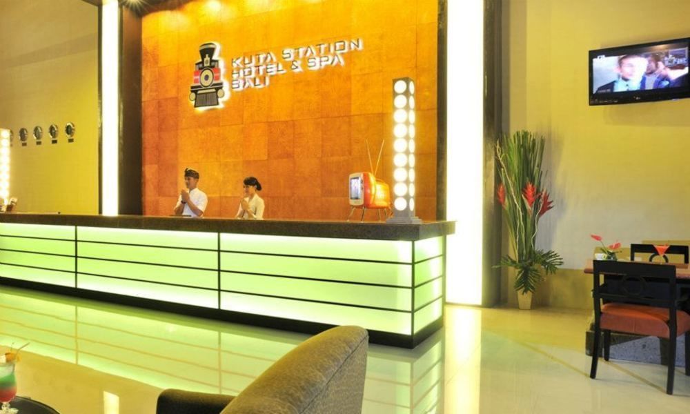 Kuta Station Hotel And Spa Bali Exterior photo